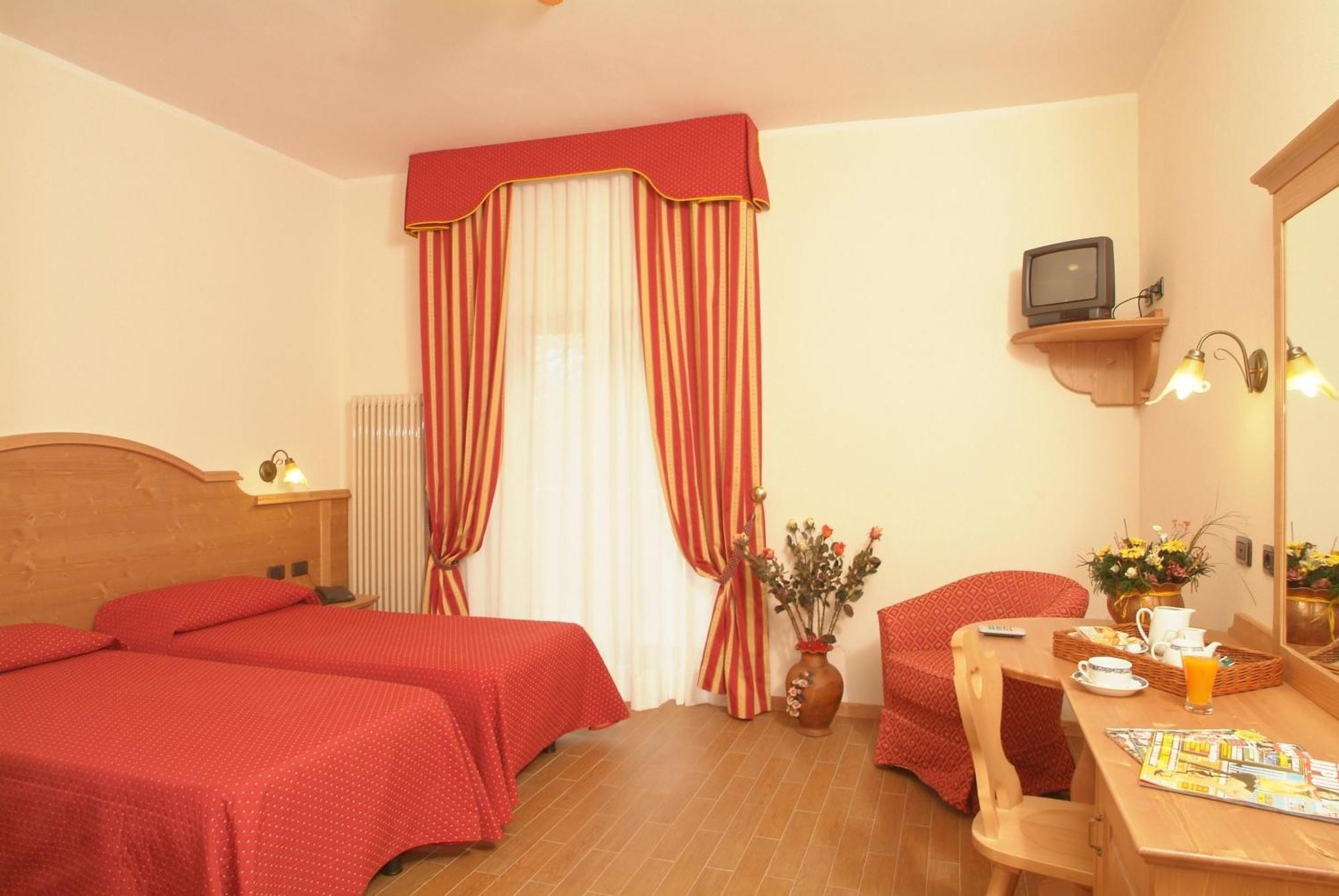 Hotel Fai Fai della Paganella Εξωτερικό φωτογραφία